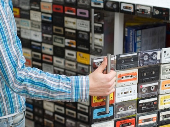cassette_closet_04.jpg